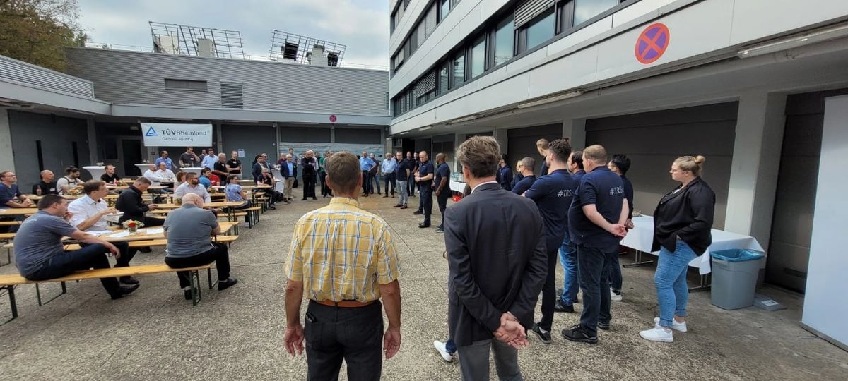 Visitors of open house at TÜV Rheinland